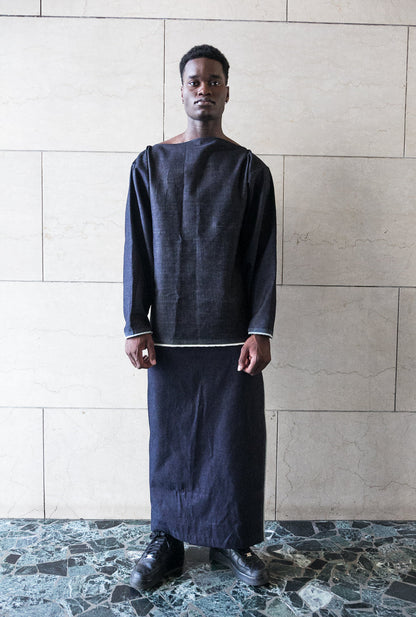 Long sleeves bateau collar shirt